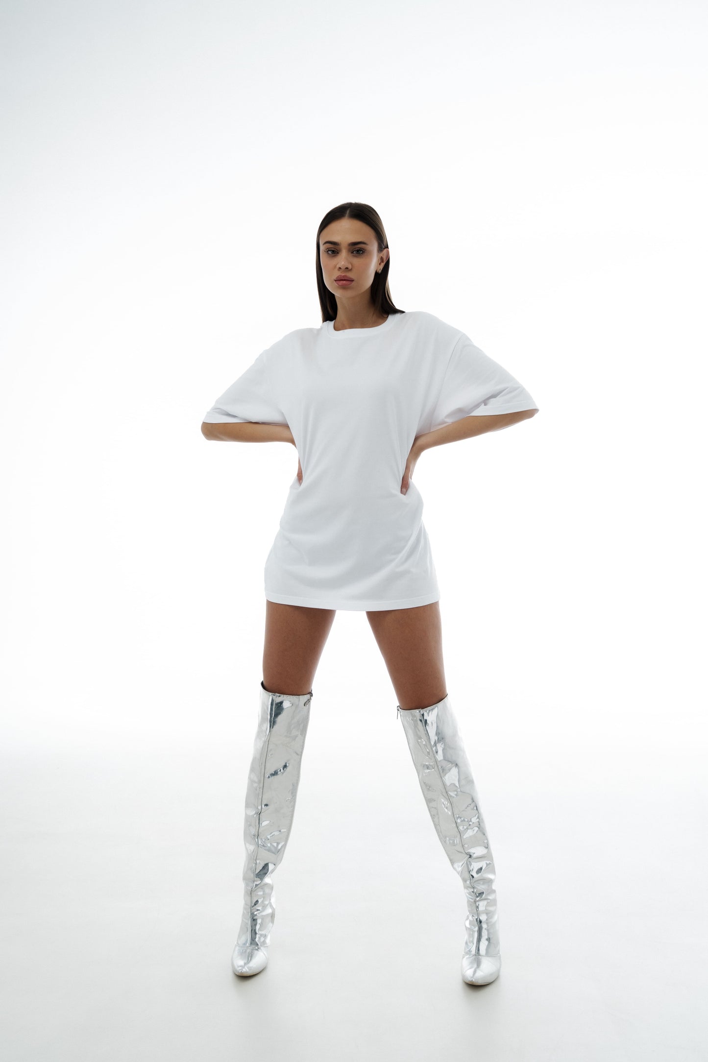 Oversized Unisex Cotton T-Shirt with "Charlie Griffon" Print – White