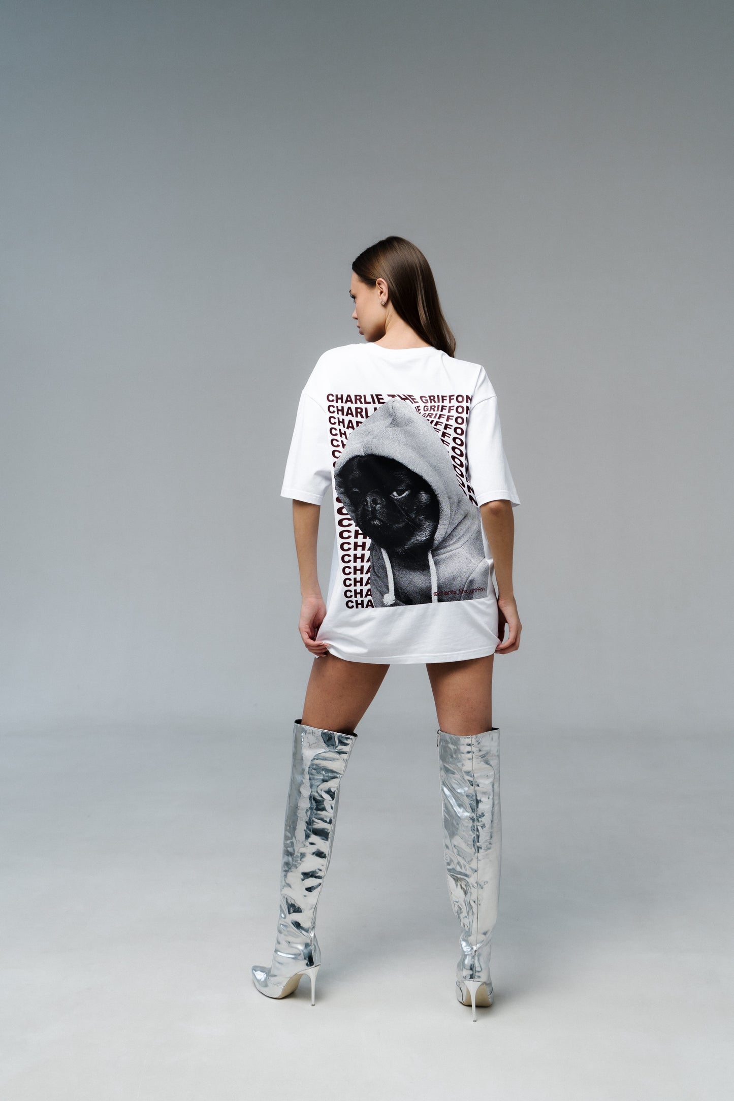 Oversized Unisex Cotton T-Shirt with "Charlie Griffon" Print – White