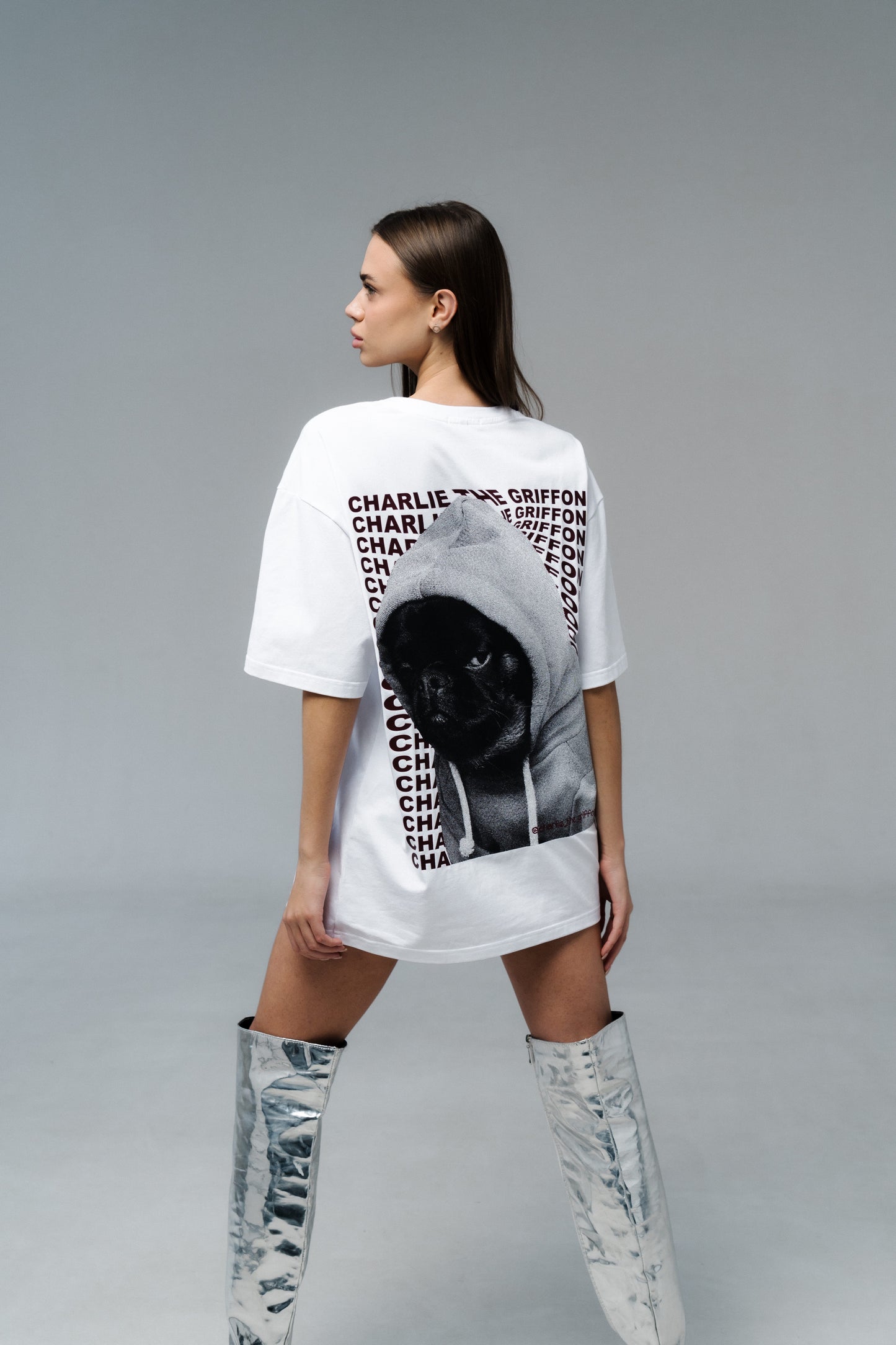 Oversized Unisex Cotton T-Shirt with "Charlie Griffon" Print – White