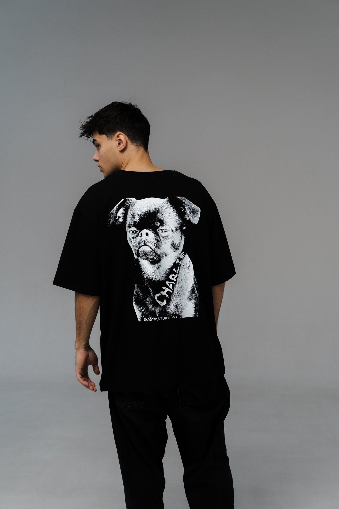 Black Oversized Unisex T-Shirt with "Charlie Griffon" Print – Premium Style from Zlitay